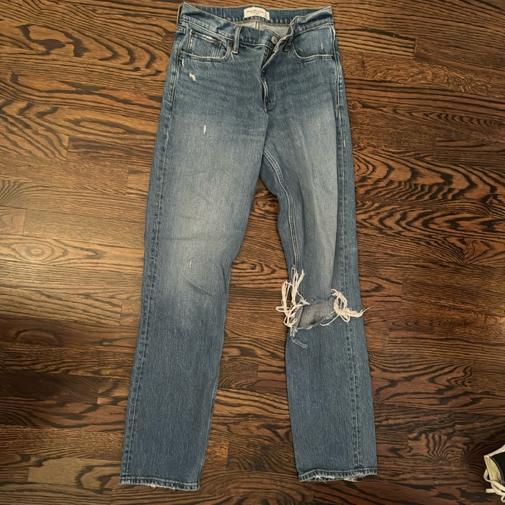 Abercrombie one knee ripped jeans